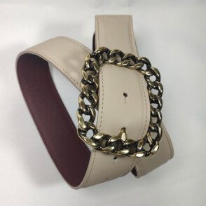 Boucle Dinan or vieilli